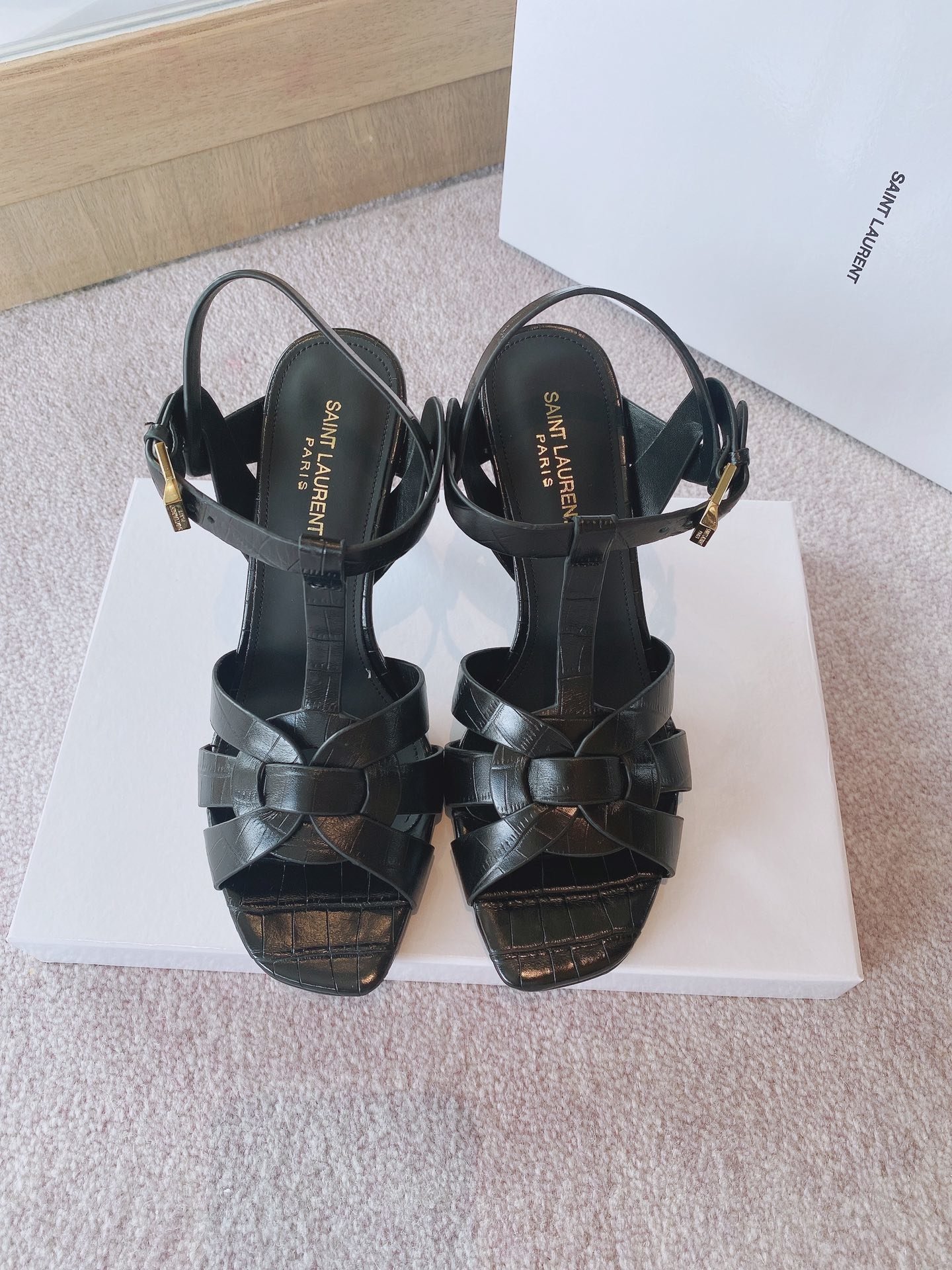 Yves Saint Laurent Women's Tribute Sandals Black For Women YSL 6206731YQ001000 - Soul Replicas