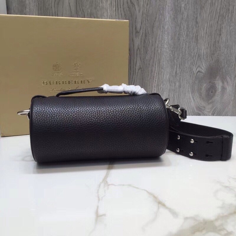 Burberry Barrel Bag Black For Women. Women-s Bags 8.3in/21cm - Soul Replicas