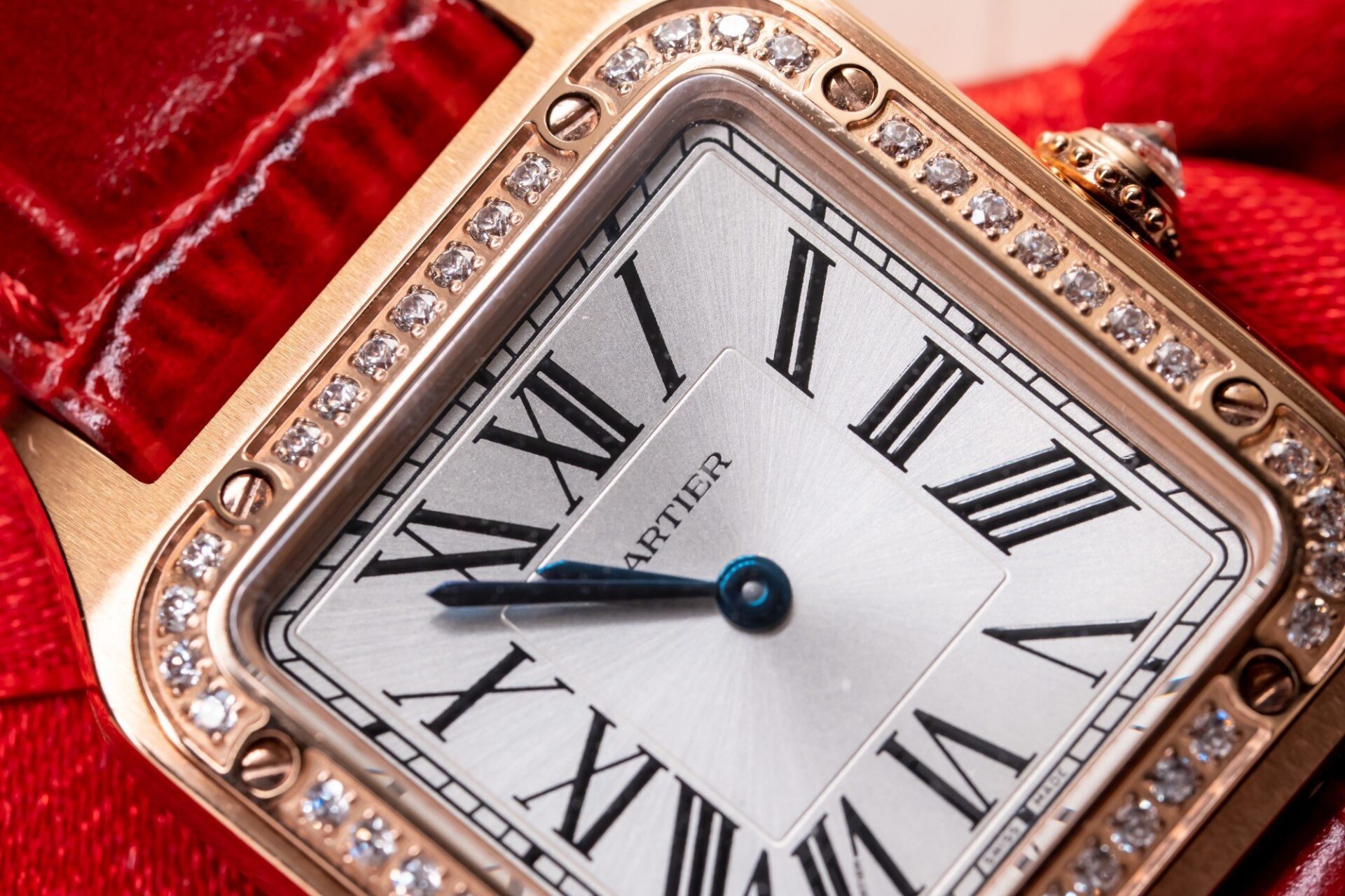 Cartier Replica Watch Santos Dumont WJSA0017 Red Leather Strap 38×27.5mm - Soul Replicas