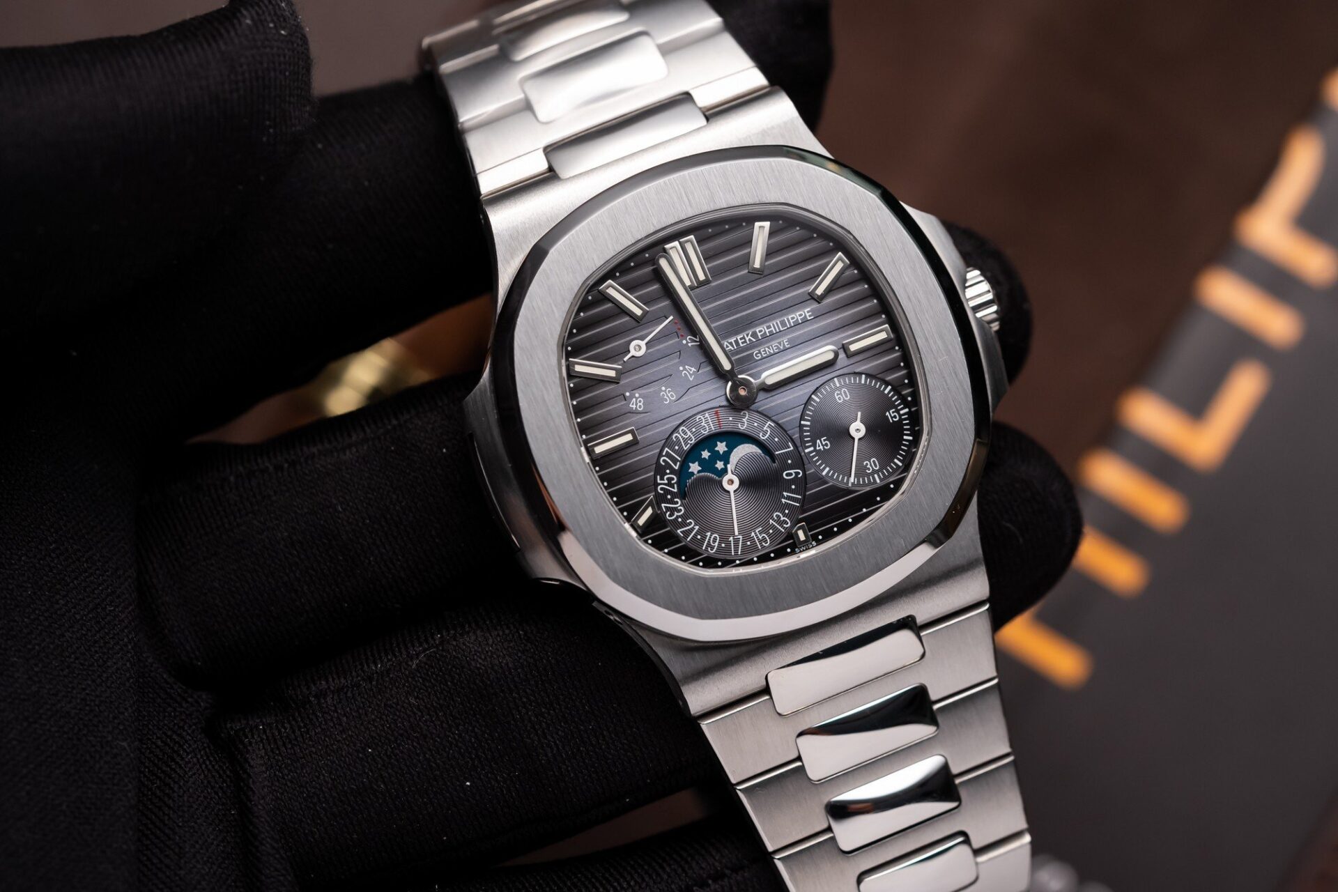 Patek Philippe Nautilus 5712 Replica 1:1 Watch Gray Dial PPF V2 40mm - Soul Replicas