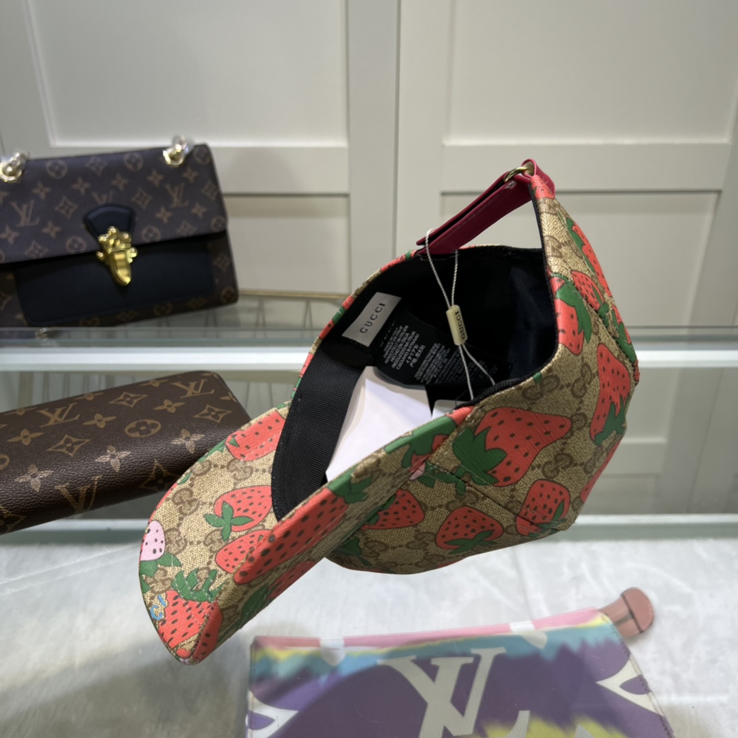 Gucci Strawberry Supreme Baseball Hat Beige Gucci Hat - Soul Replicas