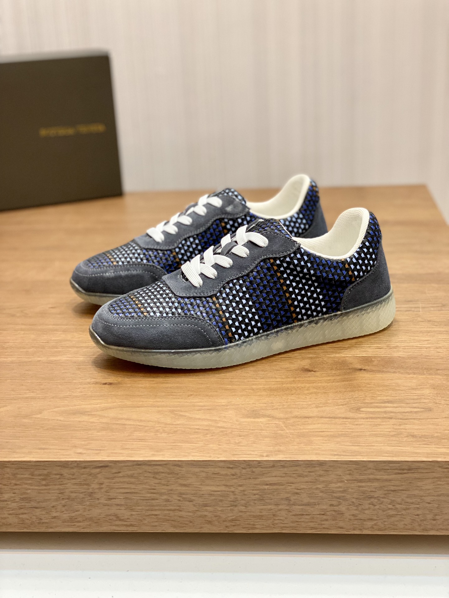 Bottega Veneta Men's Knit Sneakers Blue For Men - Soul Replicas