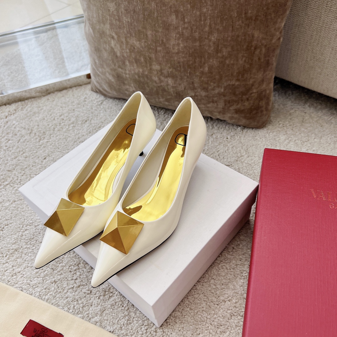 Valentino Garavani One Stud Patent Pump With Maxi Stud Decoration White For Women WS0FH8LAF - Soul Replicas