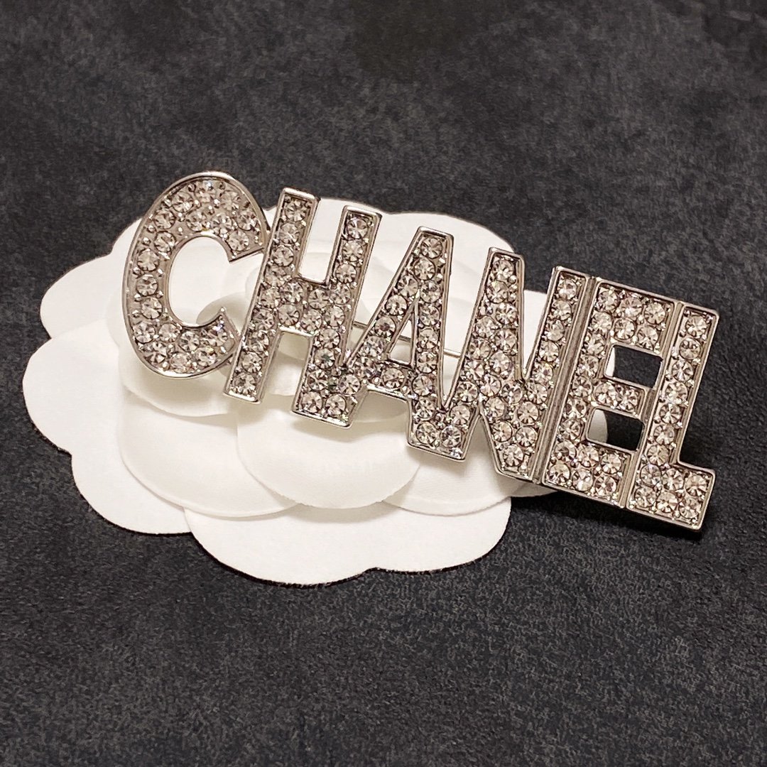 Chanel Brooch - Soul Replicas