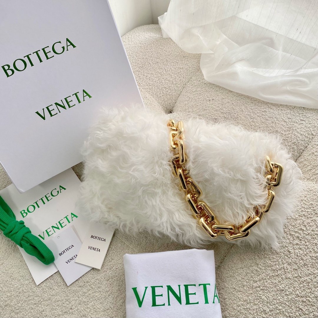 Bottega Veneta Chain Pouch White. For Women. Women-s Bags 12.2in/31cm - Soul Replicas