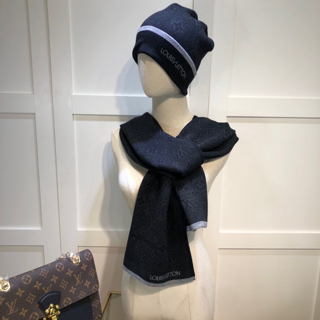 Louis Vuitton Beanie & Scarf Set In Black - Soul Replicas