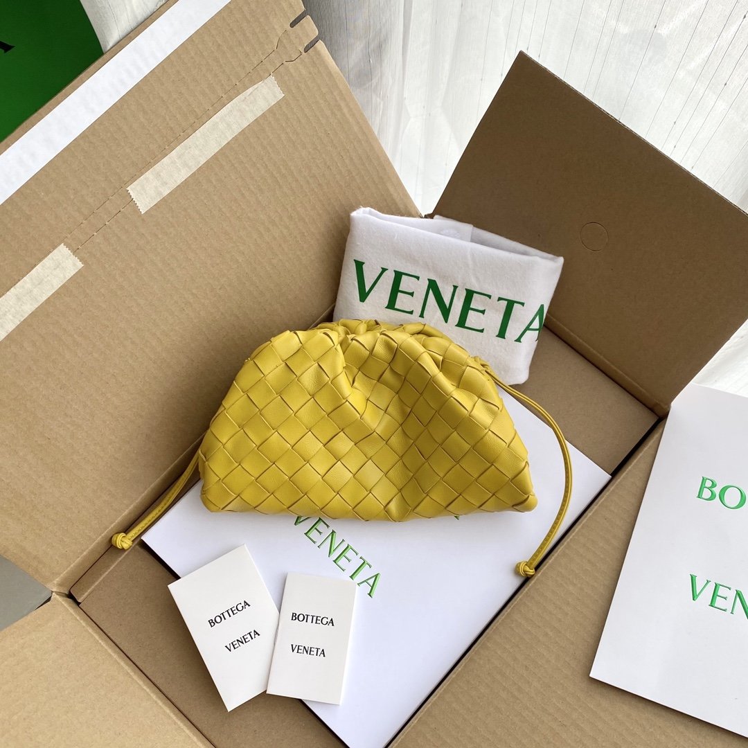 Bottega Veneta Mini Pouch Kiwi. For Women. Women-s Bags 8.6in/22cm 585852VCPP13520 - Soul Replicas