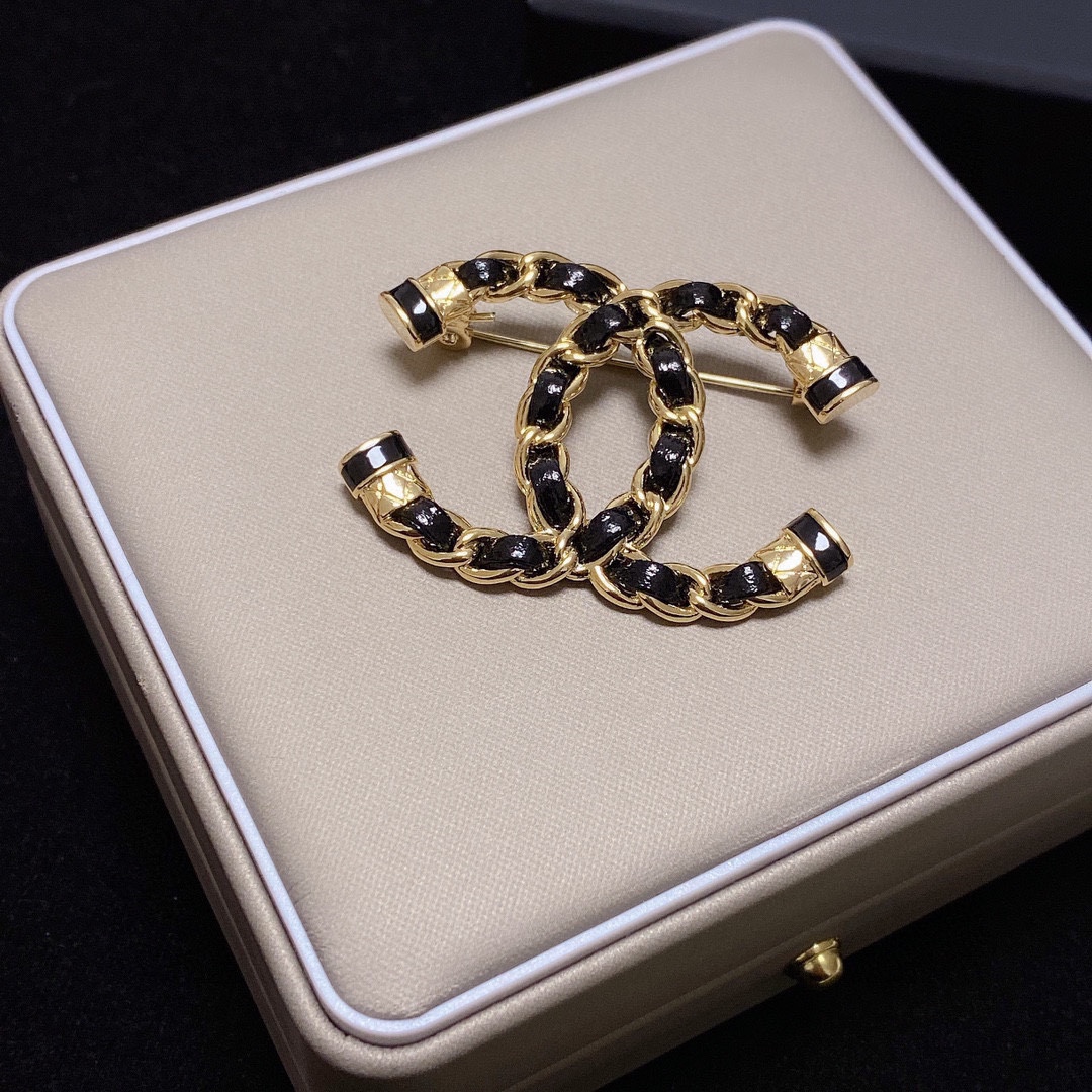 Chanel Brooch - Soul Replicas