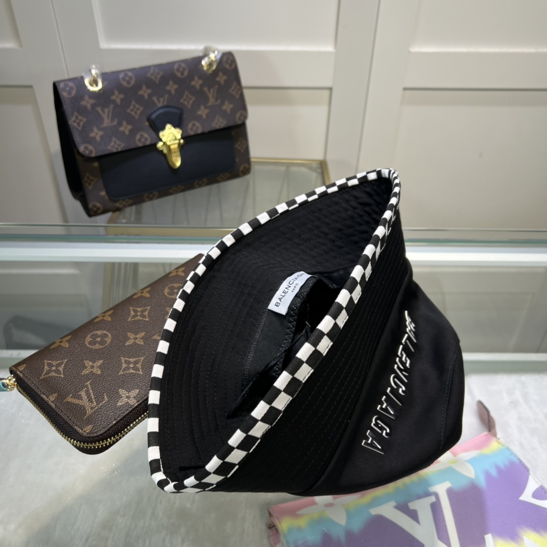 Balenciaga Bucket Hat Black Hat - Soul Replicas