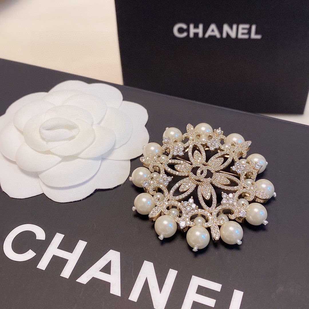 Chanel Brooch - Soul Replicas