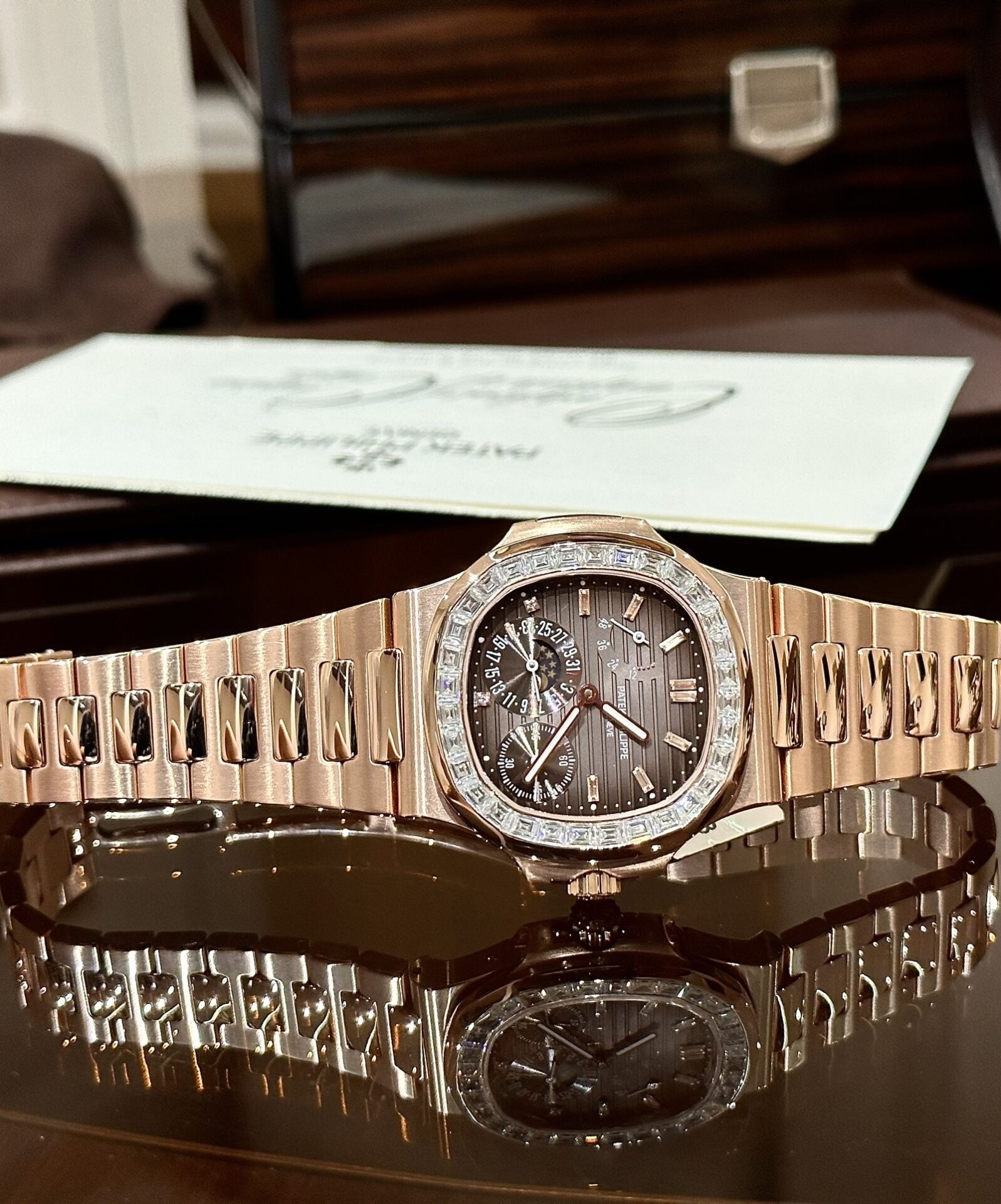 Patek Philippe Nautilus 5724 Replica Watch Gold Wrapped Diamond Moissanite 40mm - Soul Replicas
