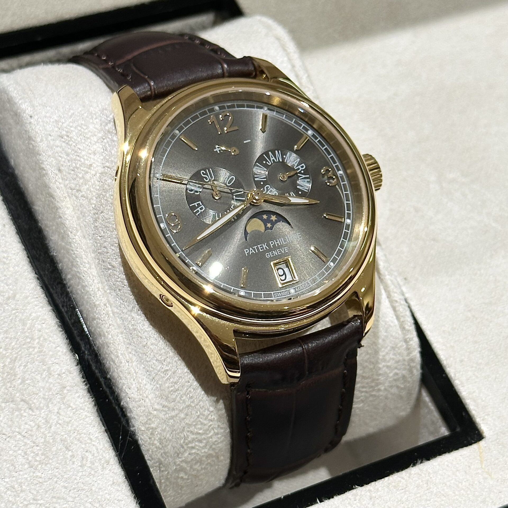 Patek Philippe Complications 5146J Replica Watch Rose Gold 39mm - Soul Replicas