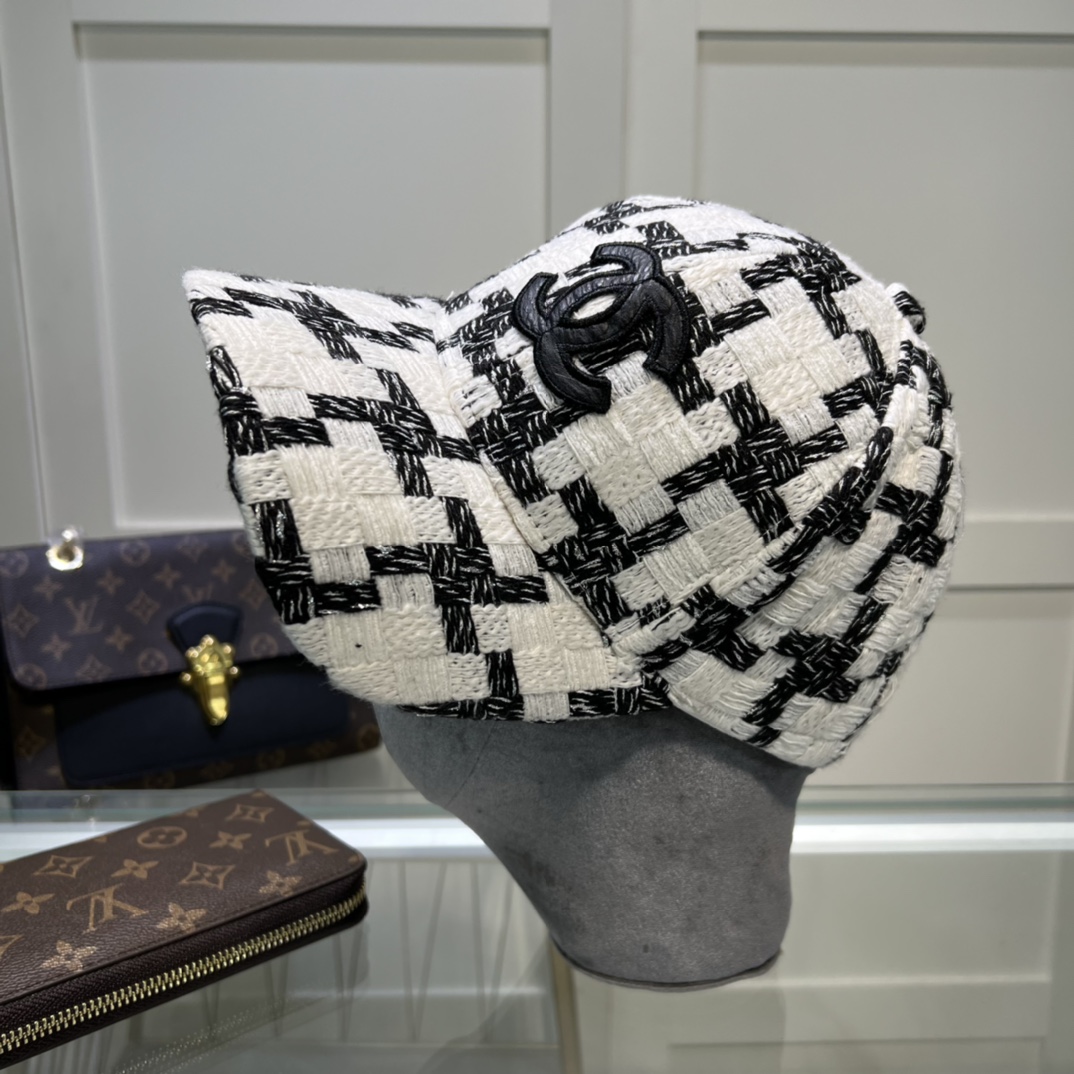 ChanelHat Black/White - Soul Replicas