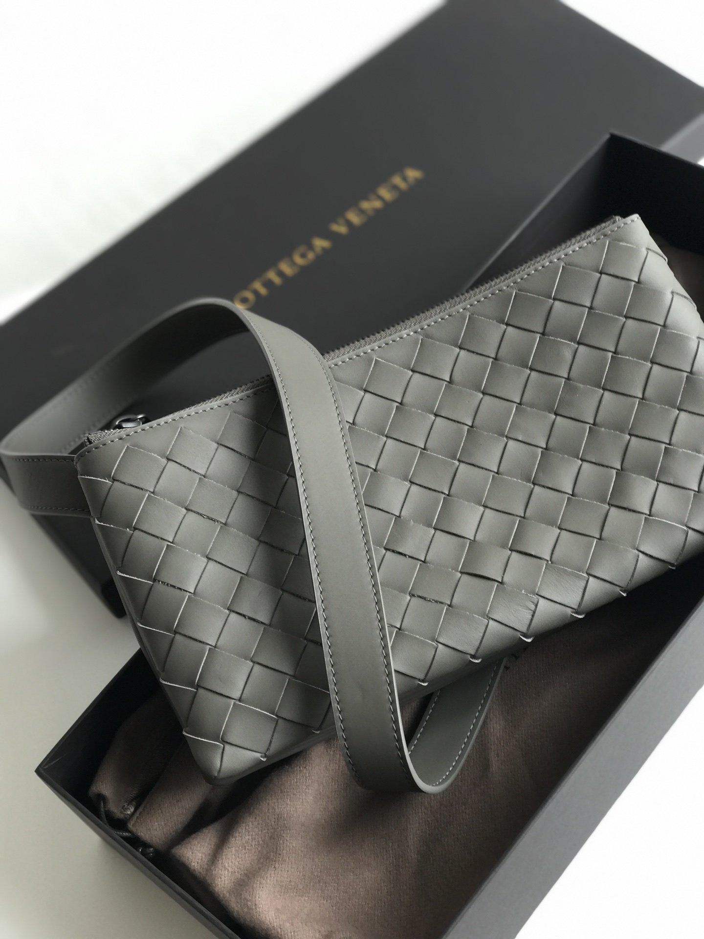 Bottega Veneta Crossbody Bag Gray. For Women. Women-s Bags 10.2in/26cm - Soul Replicas
