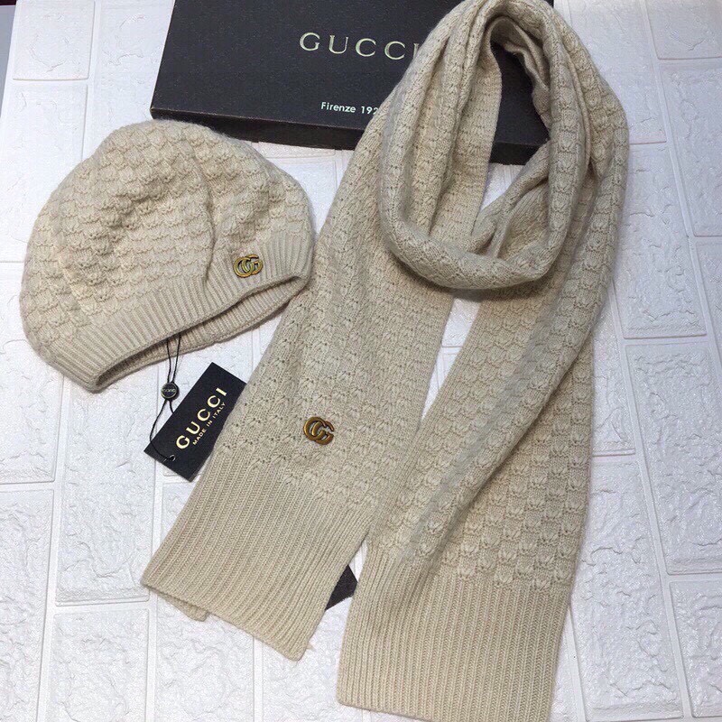 Gucci Beanie & Scarf Set In Beige - Soul Replicas