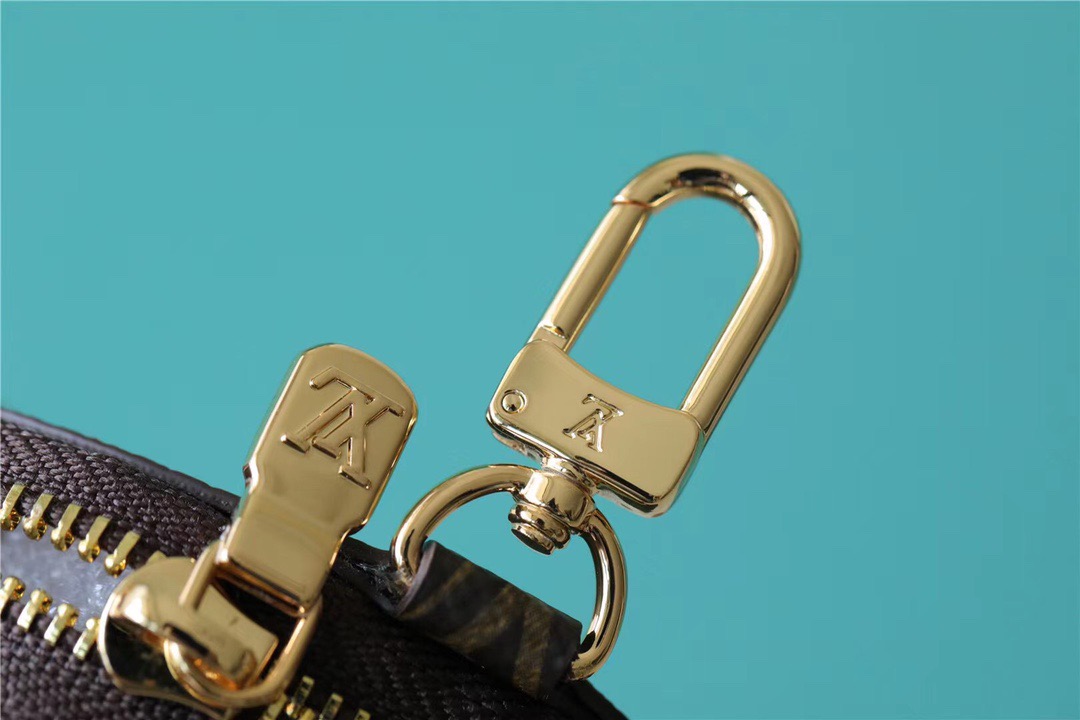 Louis Vuitton Pochette Double Monogram Canvas For Women. Women's Bags. Shoulder And Crossbody Bags 10.2in/26cm LV - Soul Replicas