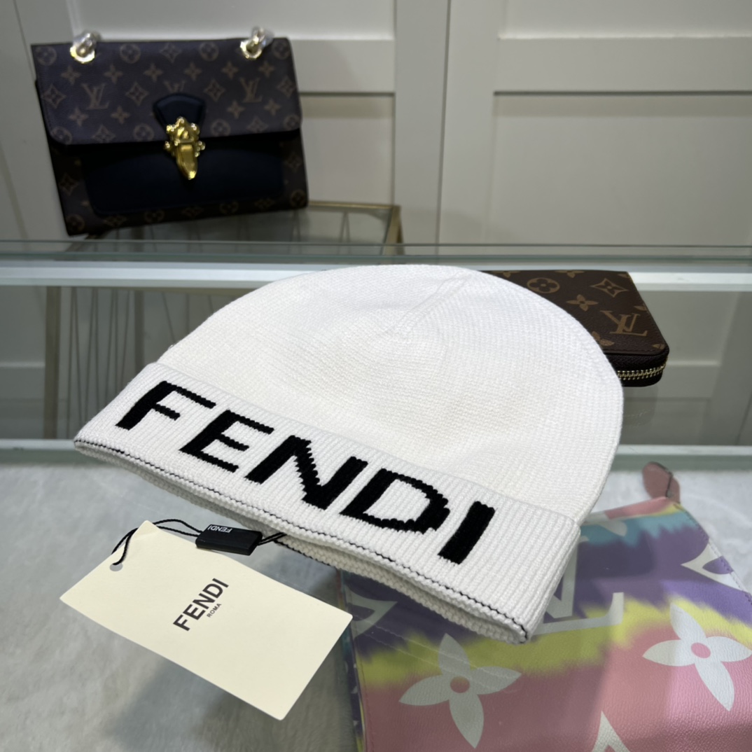 Fendi Beanie In White - Soul Replicas