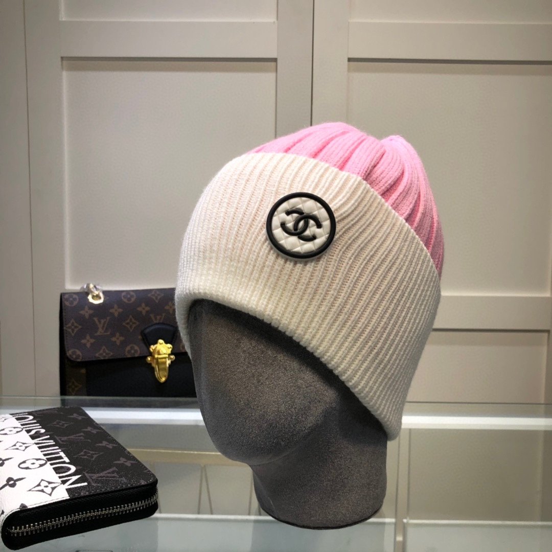 Chanel Beanie In PiNike & White - Soul Replicas