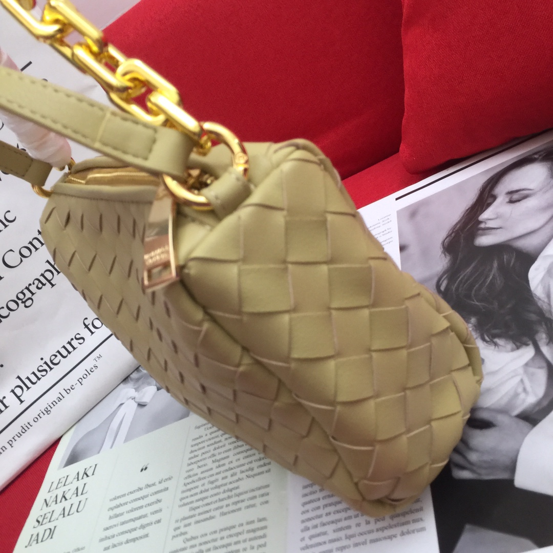 Bottega Veneta Crossbody Bag Beige. For Women. Women-s Bags 9.4in/24cm - Soul Replicas