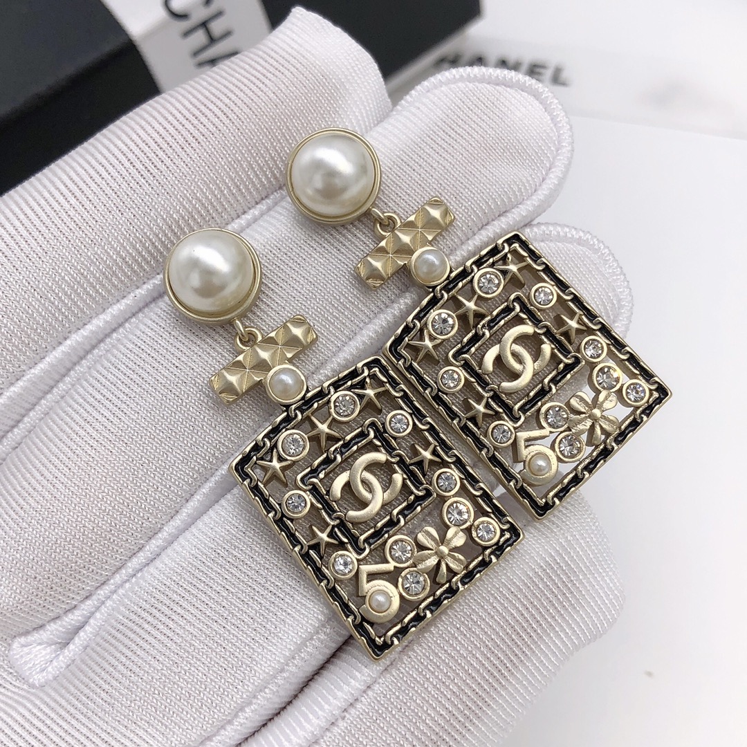 Chanel Earrings - Soul Replicas