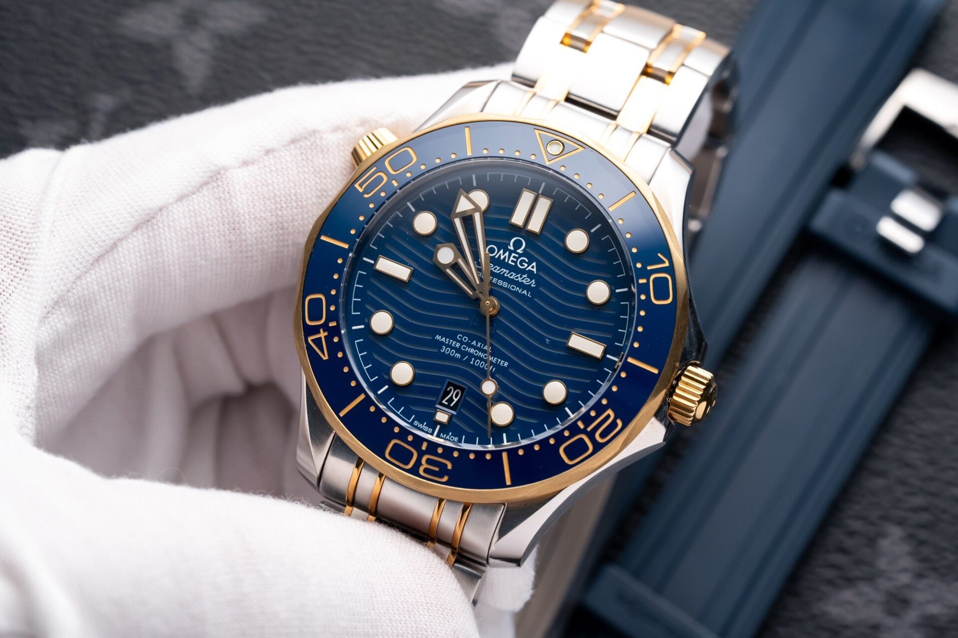 Omega Seamaster DemiGod Replica 1:1 Watch Blue Dial 42mm - Soul Replicas
