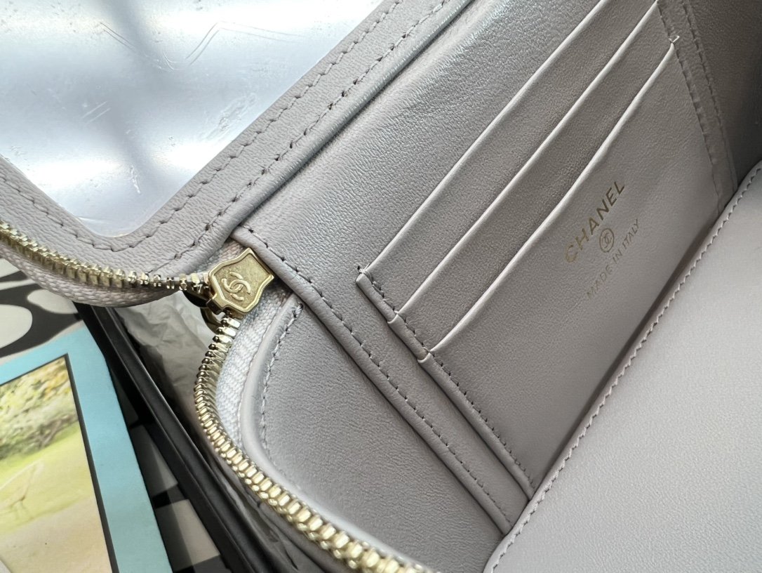 ChanelVanity With Chain Gray For Women. Women-s Bags 6.2in/16cm - Soul Replicas