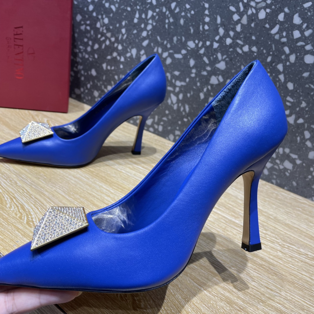 Valentino Garavani One Stud Pump With Maxi Stud Crystals Blue For Women WS0FH8XIC - Soul Replicas