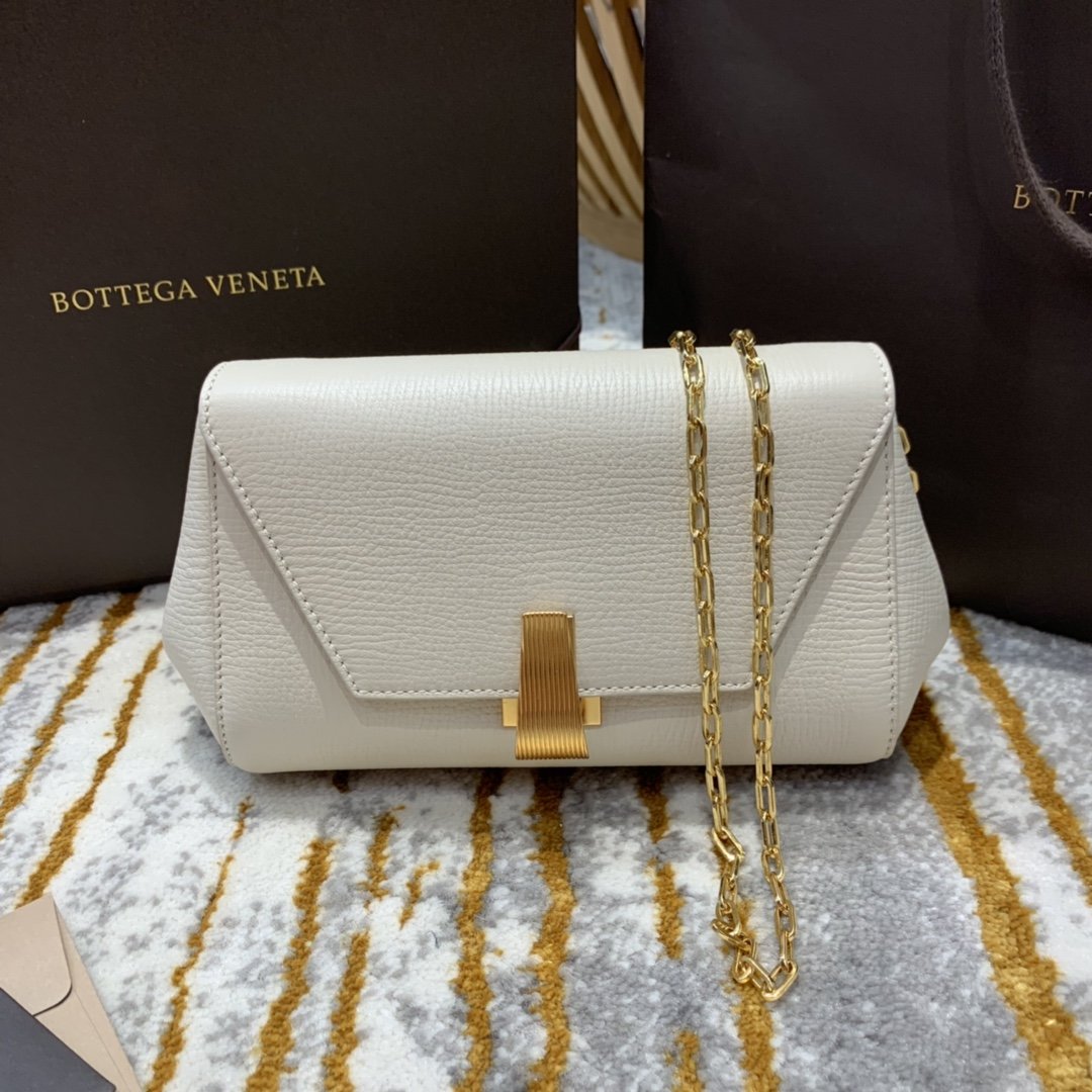 Bottega Veneta Mini Angle Palmellato Bag White. For Women. Women's Bags 7.5in/19cm - Soul Replicas