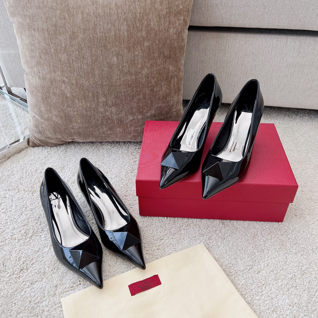 Valentino Garavani One Stud Patent Pump With Maxi Stud Decoration Black For Women WS0FH8LAF - Soul Replicas