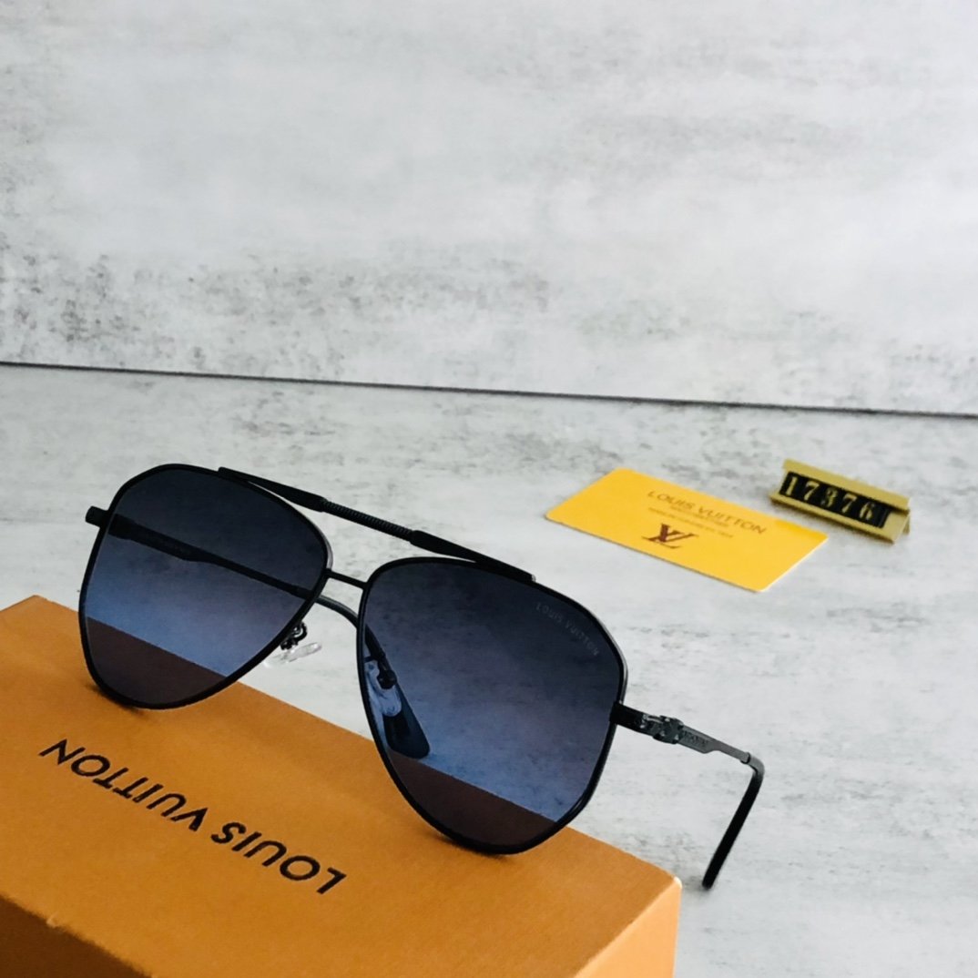 Louis Vuitton Clockwise Sunglasses - Soul Replicas