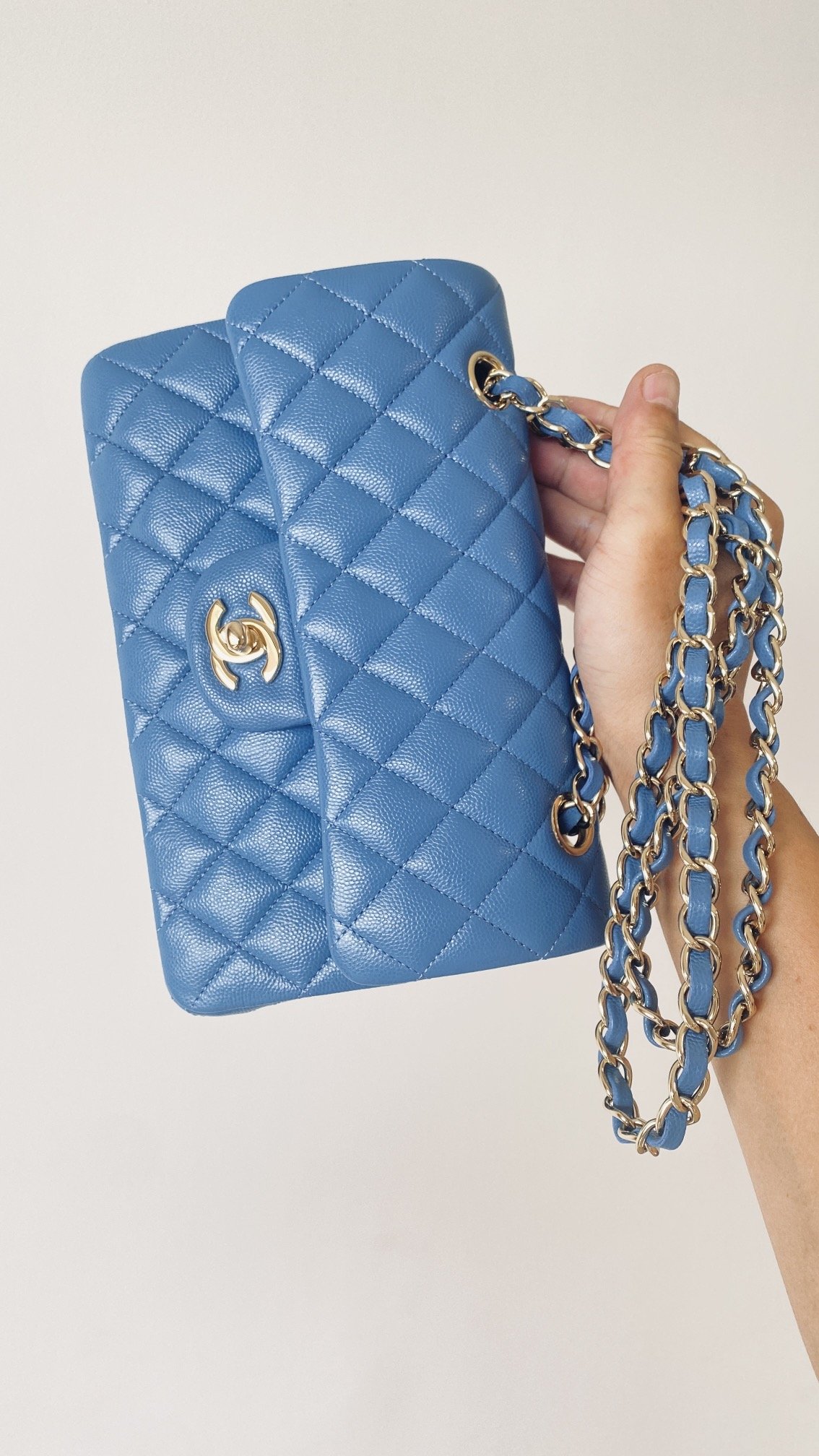 ChanelSmall Classic Handbag Blue For Women. Women-s Bags 9.1in/23cm - Soul Replicas