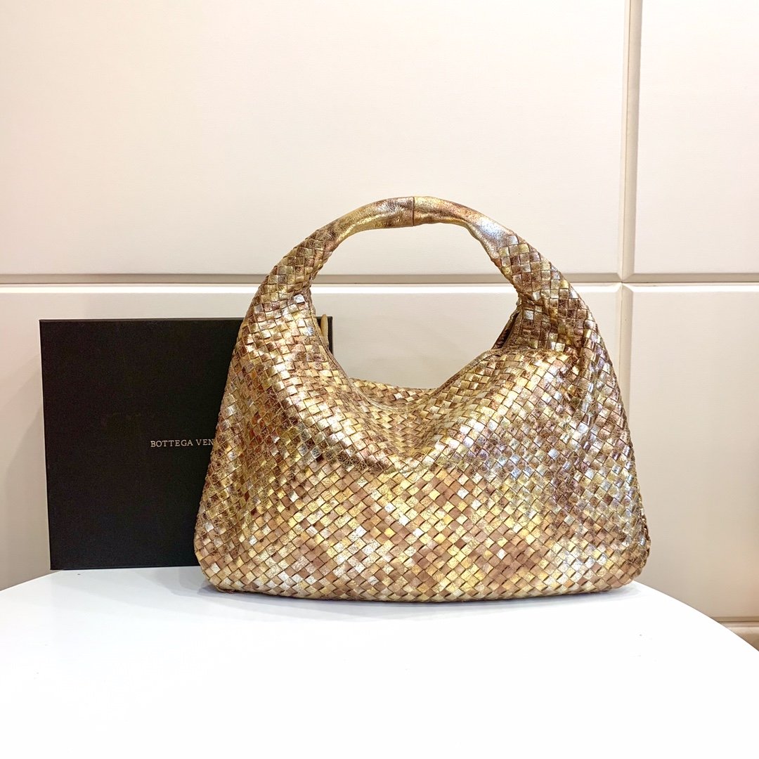 Bottega Veneta Hobo Bag Gold. For Women. Women-s Bags 16.9in/43cm - Soul Replicas