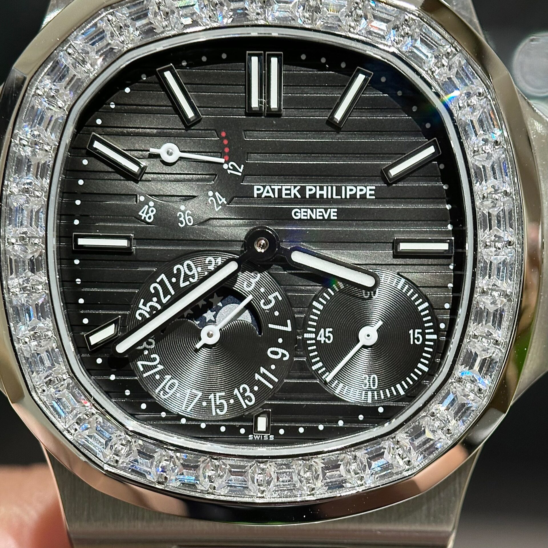 Patek Philippe Nautilus 5724G Replica Watch Gray Dial GRF 40mm - Soul Replicas