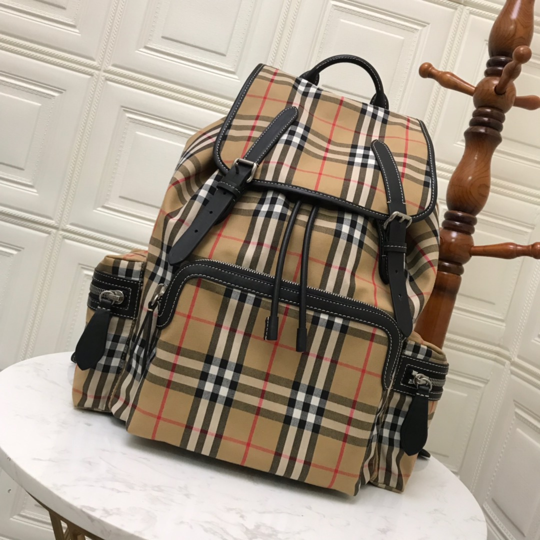 Burberry Medium Rucksack In Vintage Check Cotton Canvas-Sandy For Women. Women-s Bags 13in/33cm - Soul Replicas