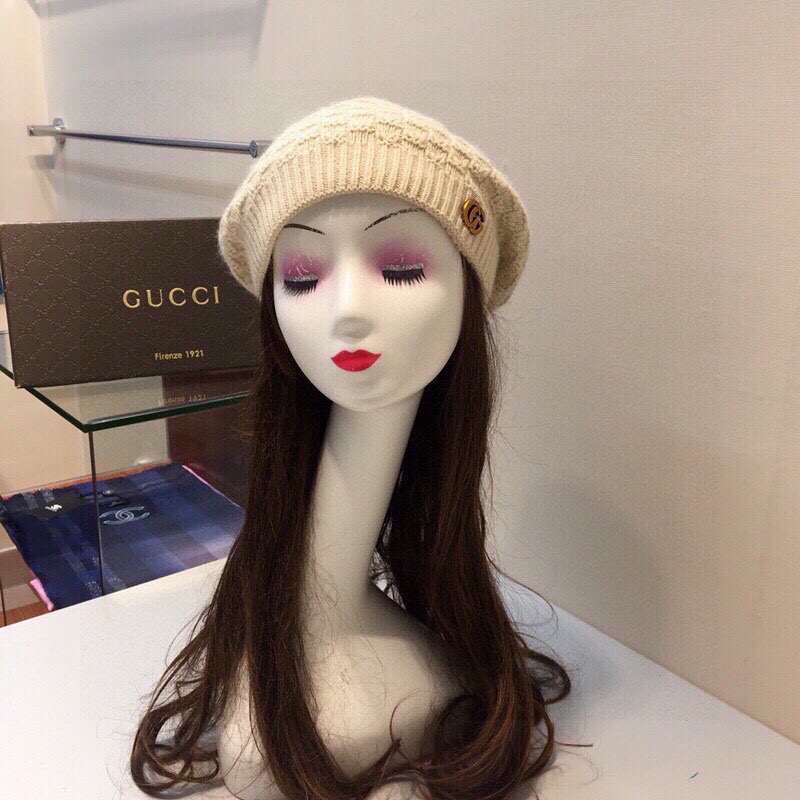 Gucci Beanie & Scarf Set In Beige - Soul Replicas