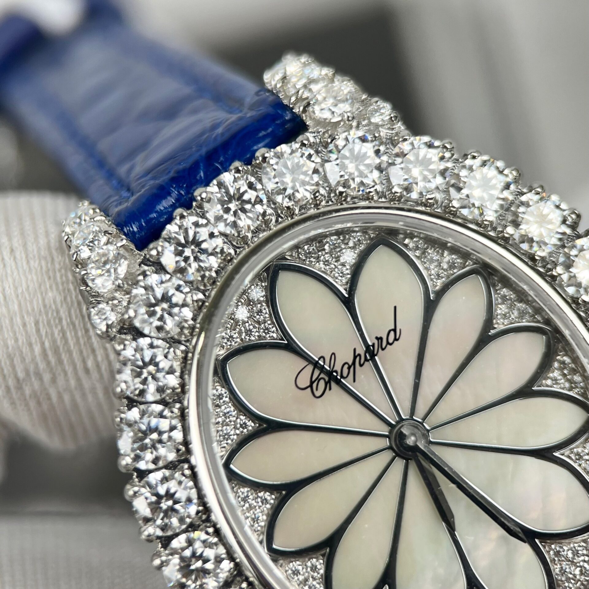 Chopard Women-s Replica Watch Full Diamond Moissanite Blue 34mm - Soul Replicas