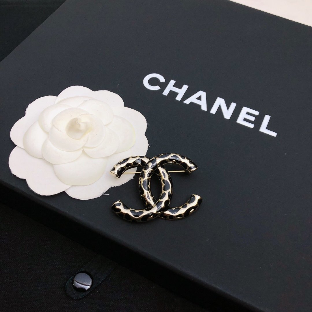Chanel Brooch - Soul Replicas