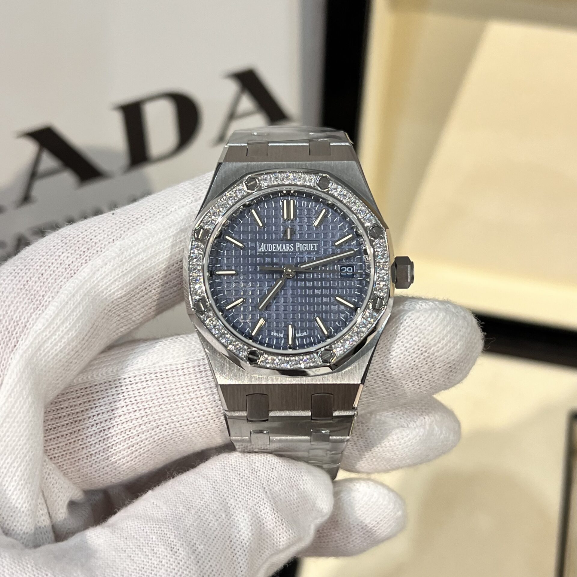 Audemars Piguet Royal Oak Women-s Replica Watch With Diamonds 34mm - Soul Replicas