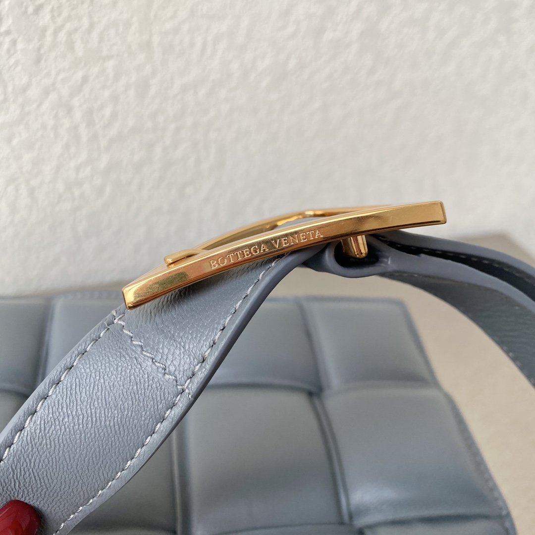 Bottega Veneta Padded Cassette Gray. For Women. Women's Bags 10.2in/26cm 591970VCQR11233 - Soul Replicas