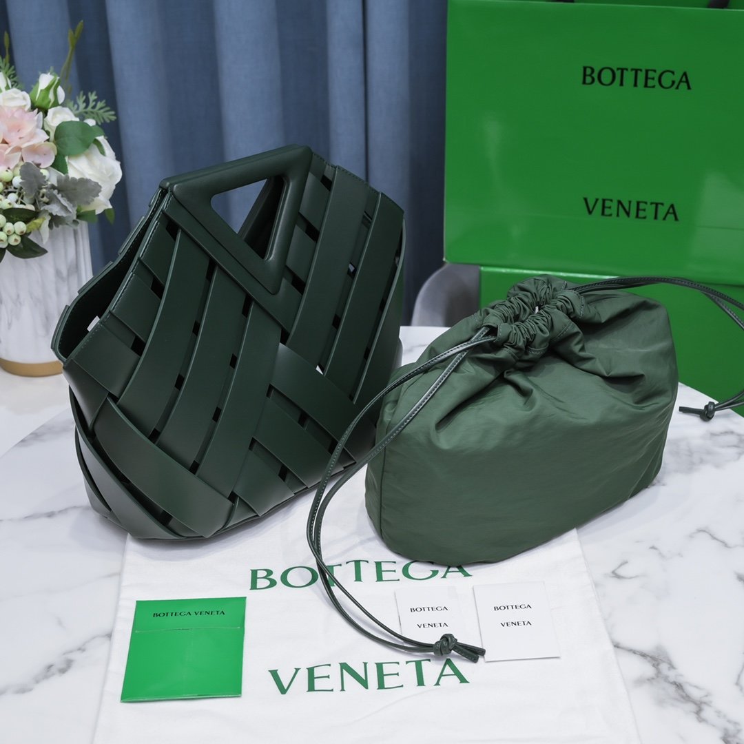 Bottega Veneta Point Dark Green. For Women. Women-s Bags 9.8in/25cm - Soul Replicas