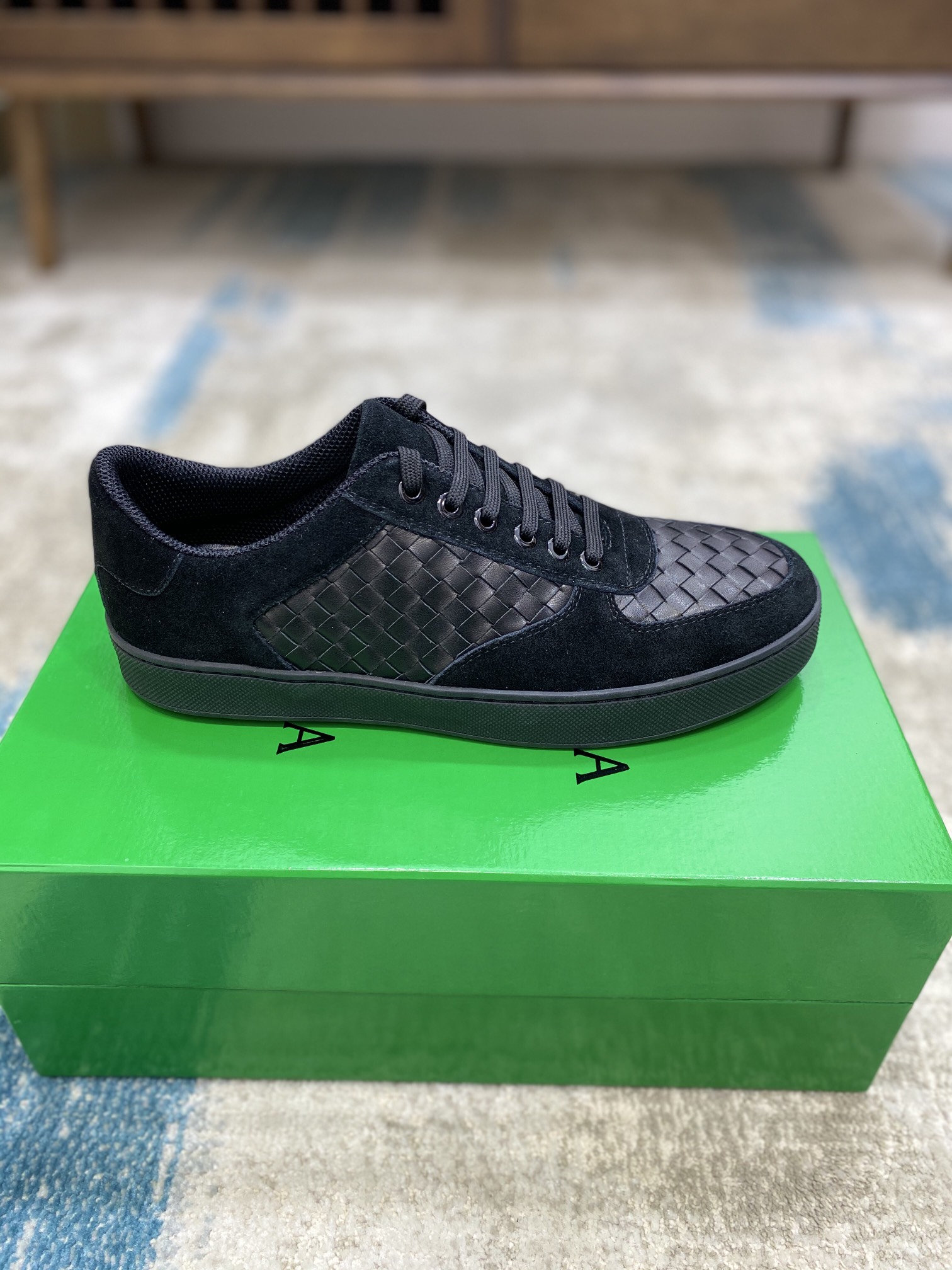 Bottega Veneta Men's With Wave Line Sneakers Black For Men - Soul Replicas