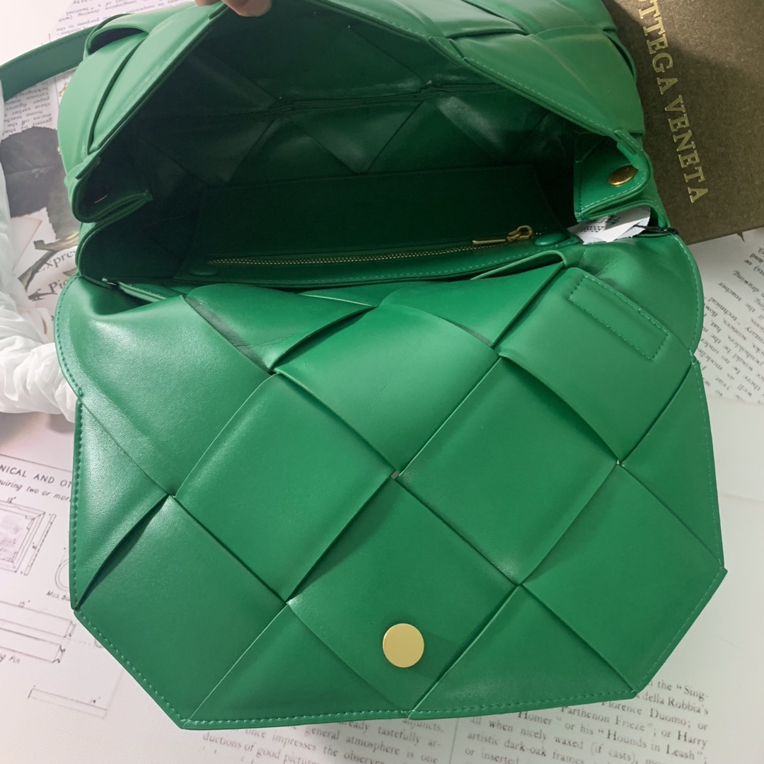 Bottega Veneta Handle Bag Green. For Women. Women-s Bags 11.4in/29cm - Soul Replicas