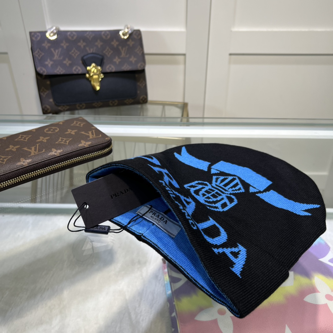 Prada Beanie In Black - Soul Replicas