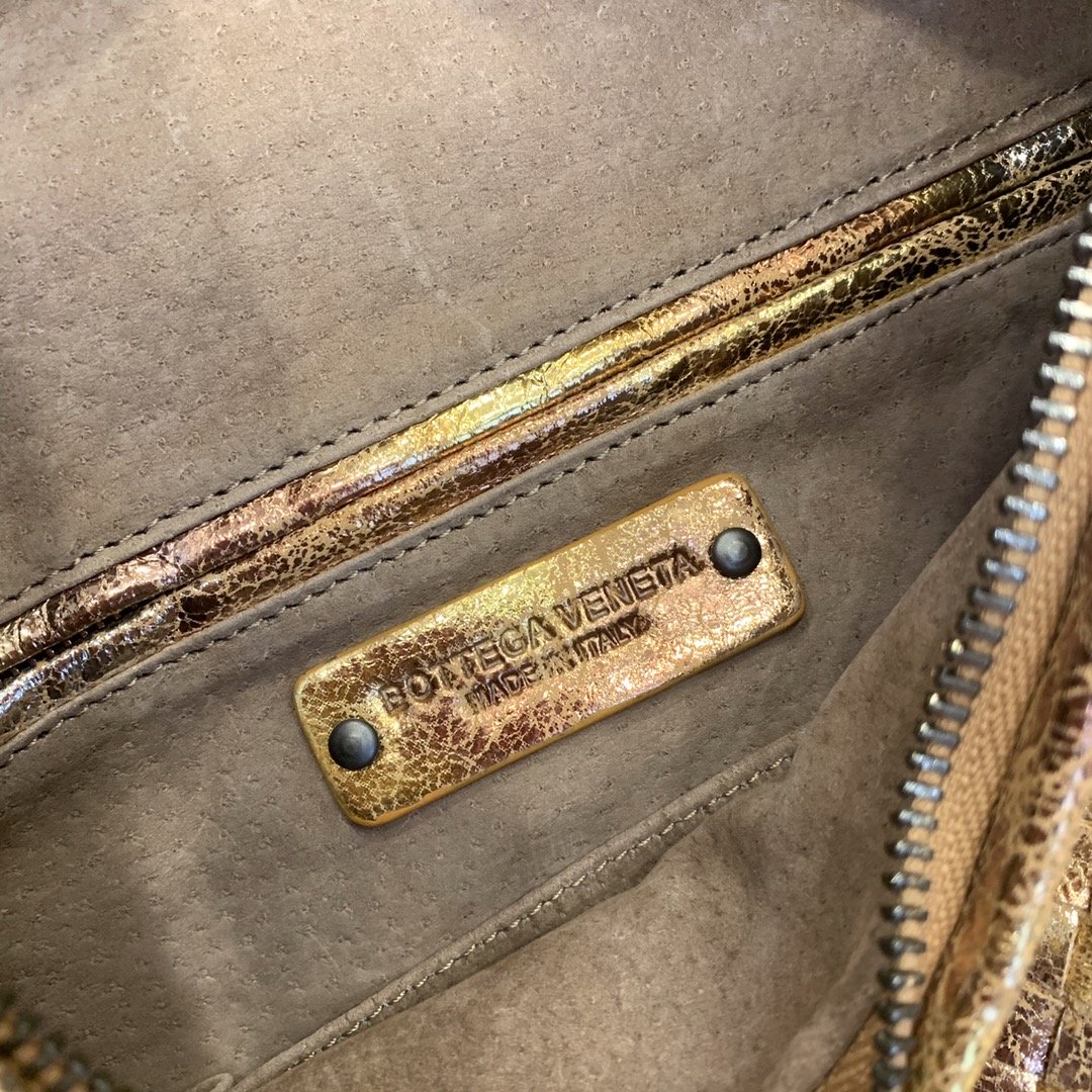 Bottega Veneta Hobo Bag Gold. For Women. Women-s Bags 16.9in/43cm - Soul Replicas