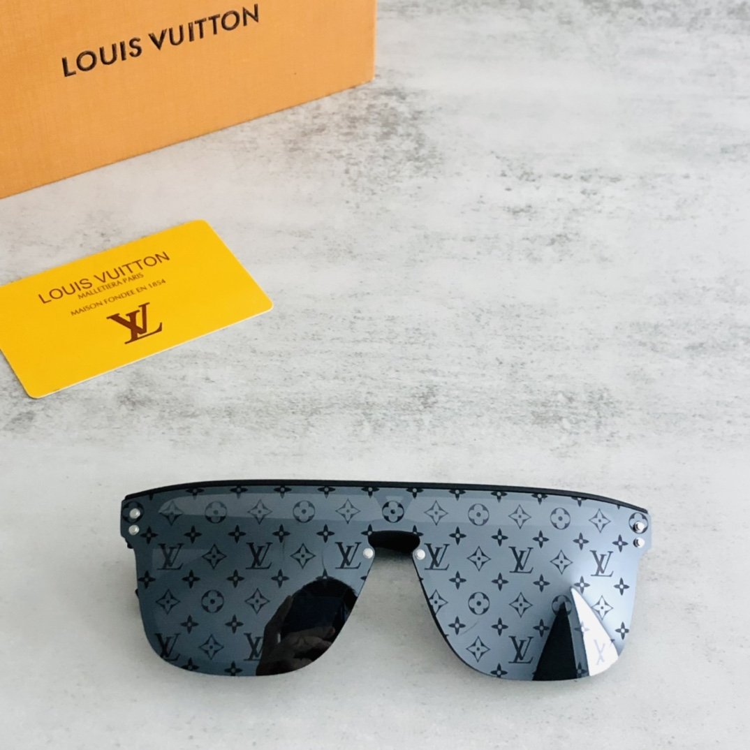 Louis Vuitton Grease Mask Sunglasses - Soul Replicas