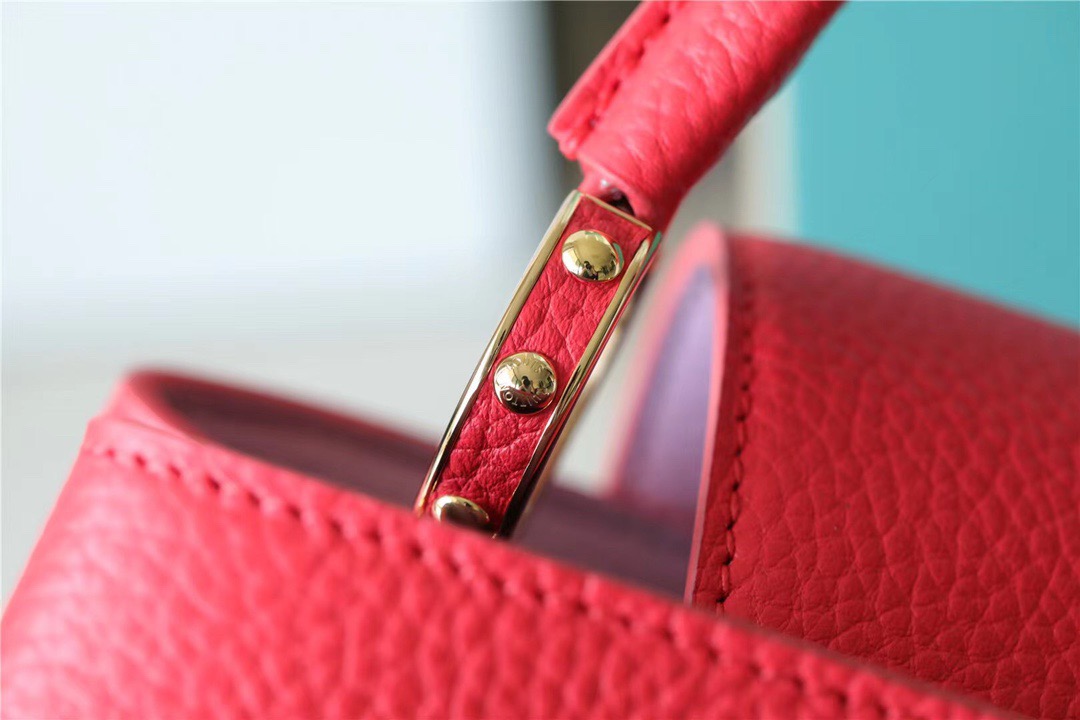 Louis Vuitton Capucines BB Taurillon Red For Women. Women's Bags. Shoulder And Crossbody Bags 10.6in/27cm LV - Soul Replicas