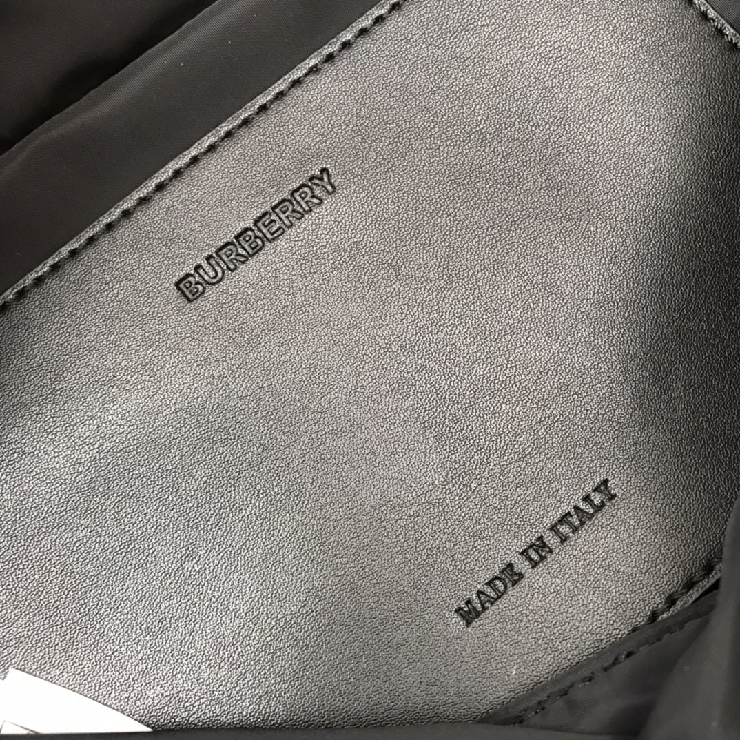 Burberry Monogram Recycled Polyester Sonny Bum Bag Black For Men. Men-s Bags 12.2in/31cm - Soul Replicas