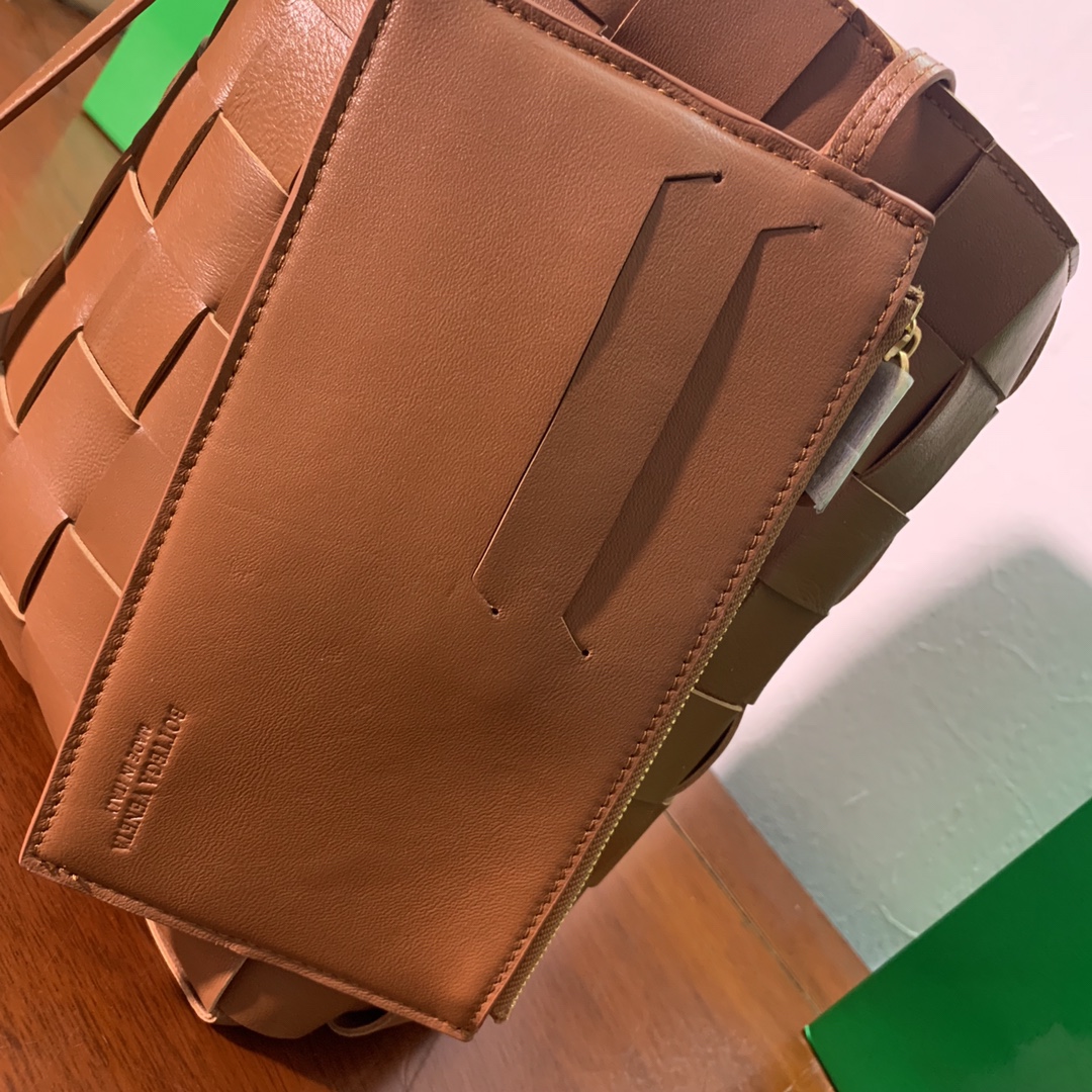 Bottega Veneta Shoulder Bag Nappa Brown. For Women. Women's Bags 12.9in/33cm - Soul Replicas