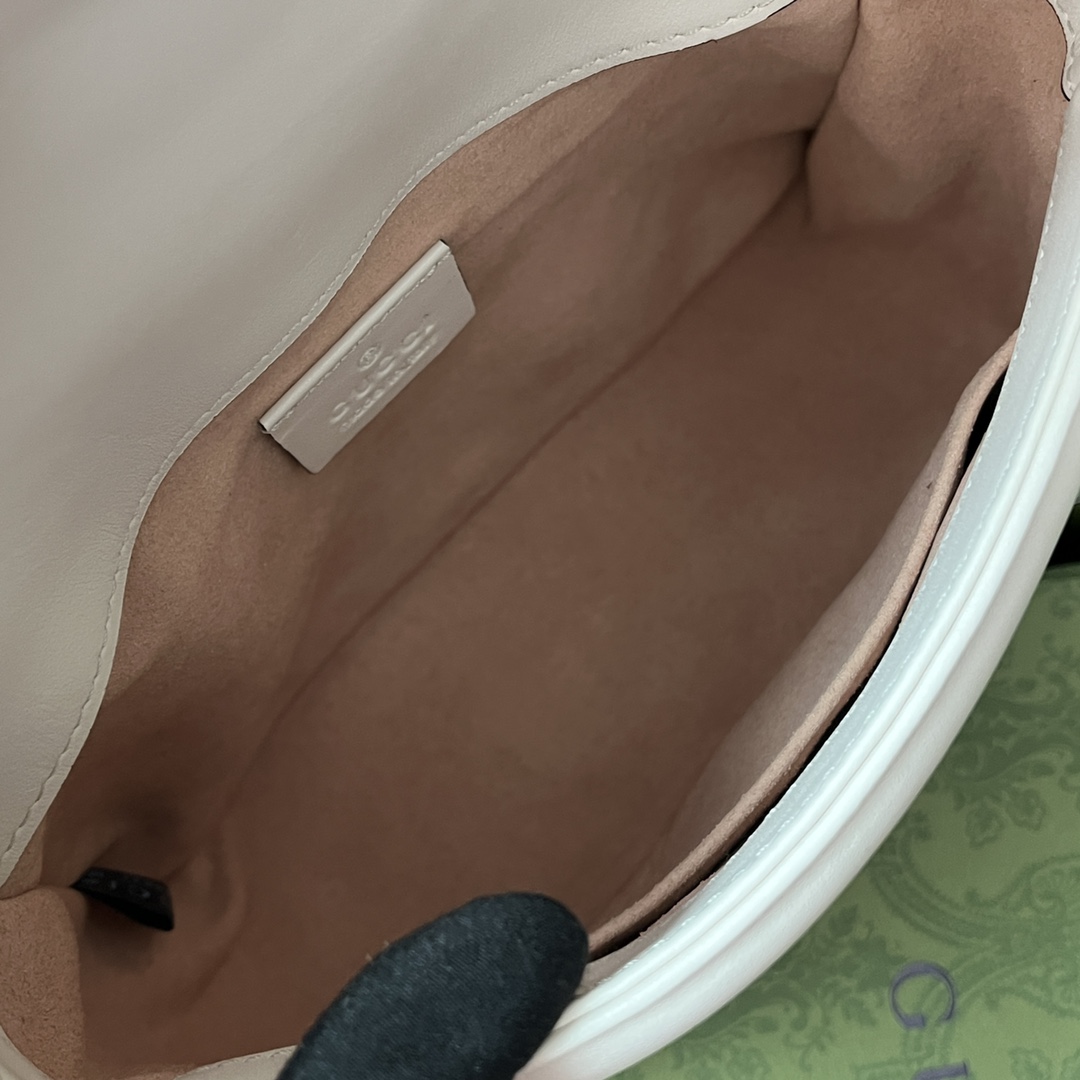 Gucci Marmont Mini Top Handle Bag White For Women. Women-s Bags 8.3in/21cm Gucci ‎547260 DTDIT 9022 - Soul Replicas