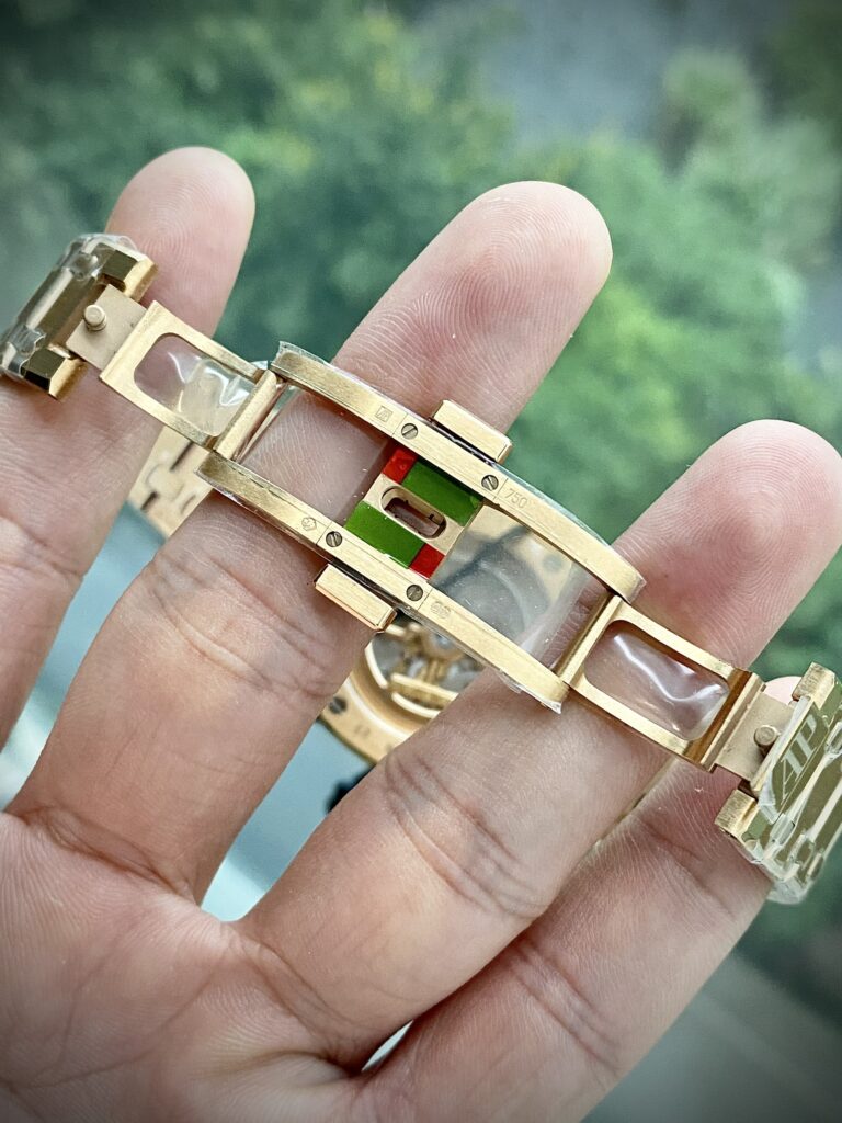 Audemars Piguet Replica Watch Royal Oak 15202OR Jumbo Blue Dial ZF Factory 39mm - Soul Replicas